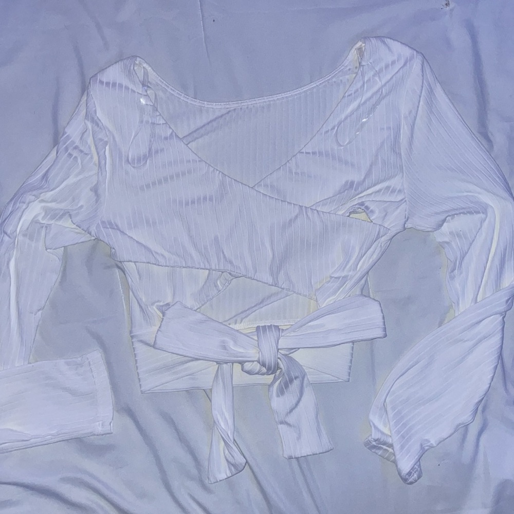 White Top - Picture 2 of 3